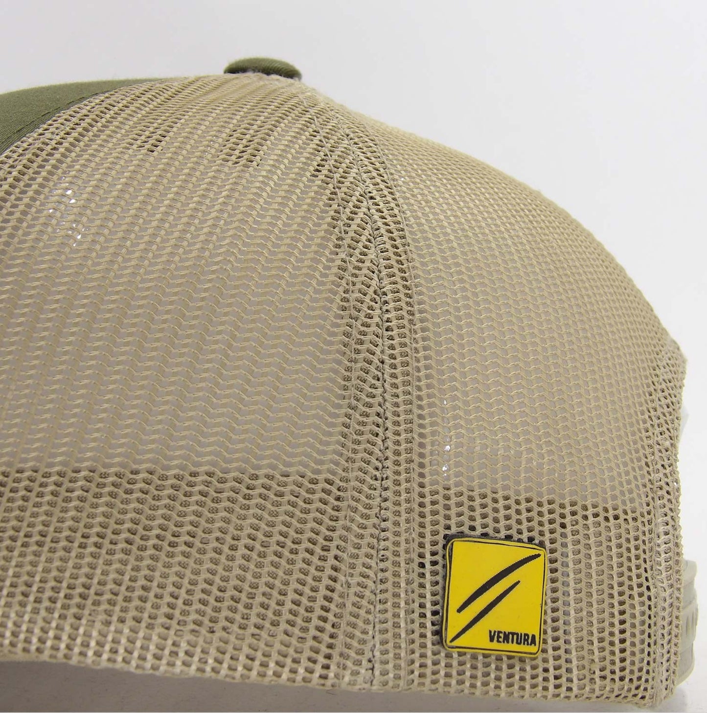 Casquette Trucker Flexfit 6606T Buck / Khaki – Écusson "Don't Tread On Me" detail
